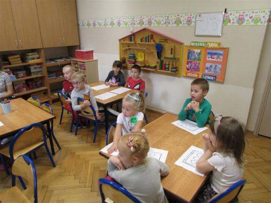 Grafika #19: 22.09.2020 Spotkanie z policjantem - Bezpieczna droga do przedszkola