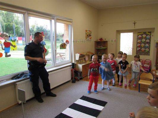 Grafika #27: 22.09.2020 Spotkanie z policjantem - Bezpieczna droga do przedszkola