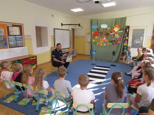 Grafika #29: 22.09.2020 Spotkanie z policjantem - Bezpieczna droga do przedszkola