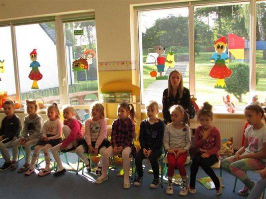 Grafika #31: 22.09.2020 Spotkanie z policjantem - Bezpieczna droga do przedszkola