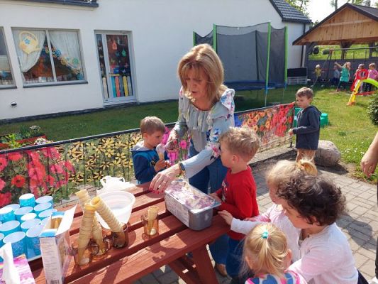 Grafika #17: 01.06.2022 Dzień Dziecka cz.II