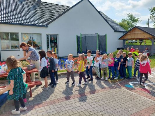 Grafika #24: 01.06.2022 Dzień Dziecka cz.II