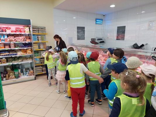 Grafika #14: 19.05.2022 Wycieczka do sklepu w poszukiwaniu produktów ekologicznych