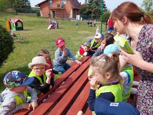 Grafika #30: 19.05.2022 Wycieczka do sklepu w poszukiwaniu produktów ekologicznych