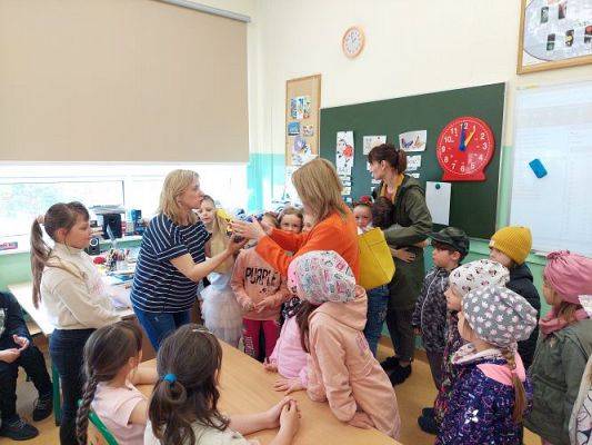 Grafika #8: 12.05.2022 Wizyta w Szkole Podstawowej w Wicku w kl I