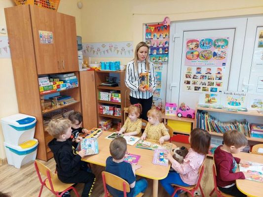 Grafika #2: 25.04.2022 Światowy Dzień Książki gr I