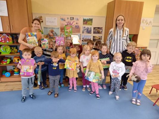 Grafika #8: 25.04.2022 Światowy Dzień Książki gr I