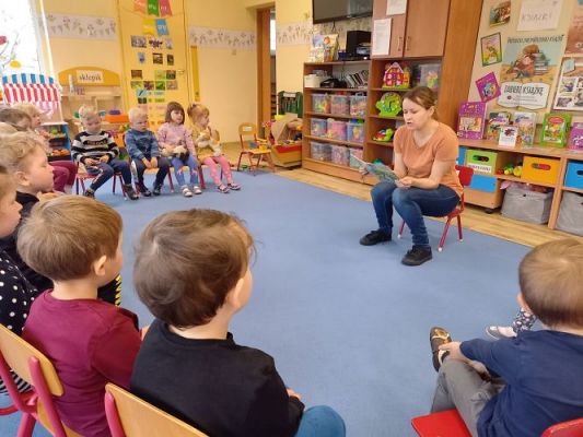 Grafika #10: 25.04.2022 Światowy Dzień Książki gr I