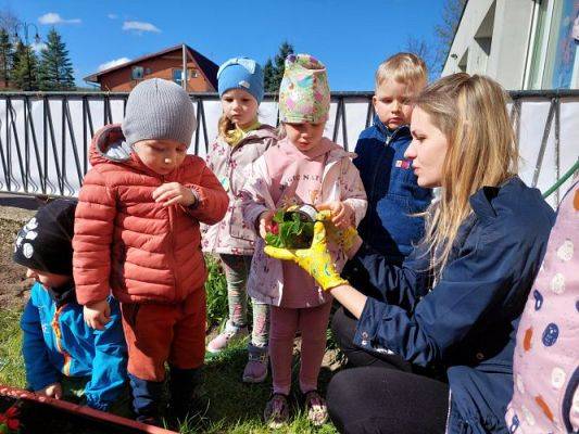 Grafika #11: 22.04.2022 Zakładamy przedszkolny ogródek