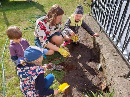 Grafika #43: 22.04.2022 Zakładamy przedszkolny ogródek