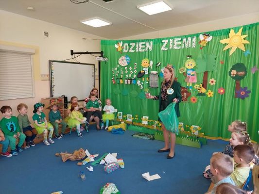 Grafika #0: 22.04.2022 Mini Olimpiada ekologiczna pt."Ekoplaneta"