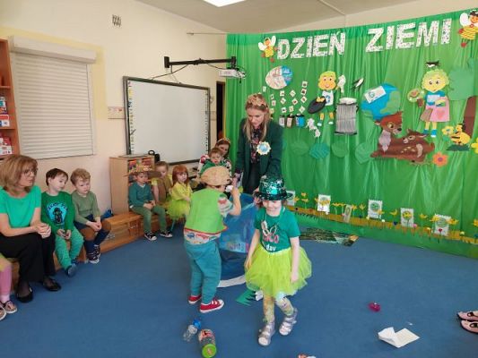 Grafika #11: 22.04.2022 Mini Olimpiada ekologiczna pt."Ekoplaneta"