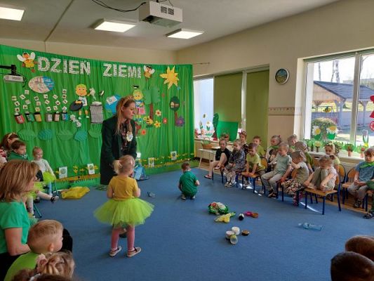 Grafika #16: 22.04.2022 Mini Olimpiada ekologiczna pt."Ekoplaneta"