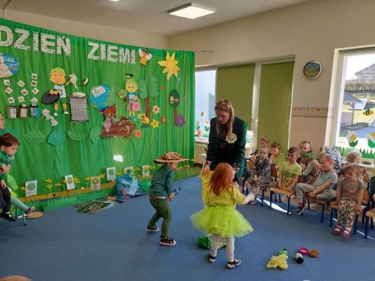 Grafika #17: 22.04.2022 Mini Olimpiada ekologiczna pt."Ekoplaneta"