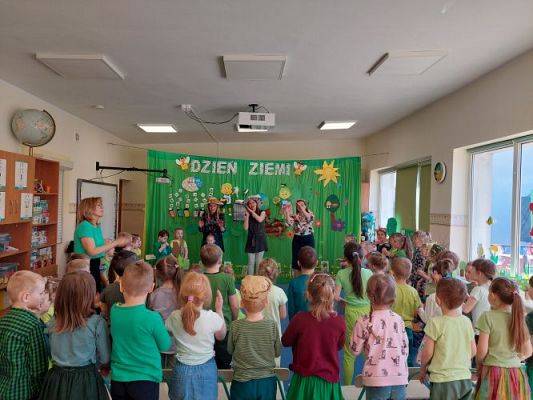 Grafika #44: 22.04.2022 Mini Olimpiada ekologiczna pt."Ekoplaneta"