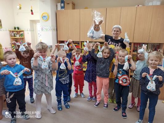 Grafika #15: 13.04.2022 Niespodzianki od Zajączka