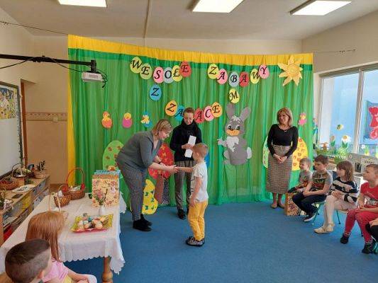 Grafika #8: 12.04.2022 Wręczenie nagród za udział w konkursie "Stroik wielkanocny"