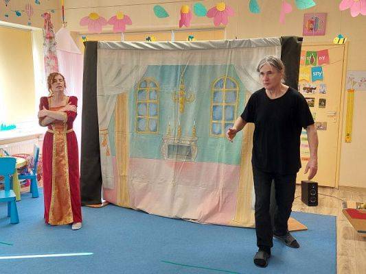 Grafika #4: 24.03.2022 Przedstawienie teatralne "O rycerzu co księżniczkę ratował"