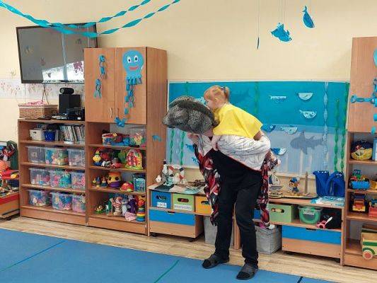 Grafika #53: 24.03.2022 Przedstawienie teatralne "O rycerzu co księżniczkę ratował"