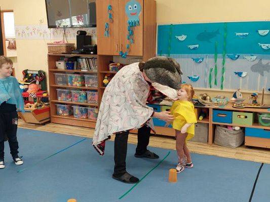 Grafika #58: 24.03.2022 Przedstawienie teatralne "O rycerzu co księżniczkę ratował"