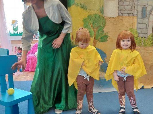 Grafika #61: 24.03.2022 Przedstawienie teatralne "O rycerzu co księżniczkę ratował"