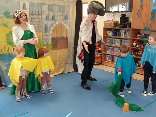 Grafika #62: 24.03.2022 Przedstawienie teatralne "O rycerzu co księżniczkę ratował"