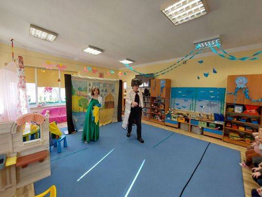 Grafika #66: 24.03.2022 Przedstawienie teatralne "O rycerzu co księżniczkę ratował"