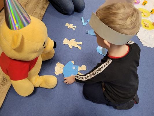 Grafika #4: 25.11.2021 Dzień Misia