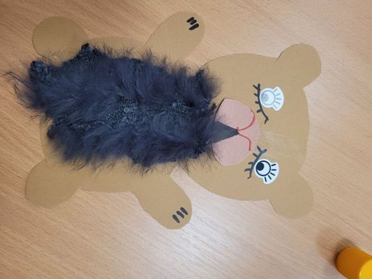 Grafika #8: 25.11.2021 Dzień Misia