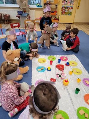 Grafika #15: 25.11.2021 Dzień Misia