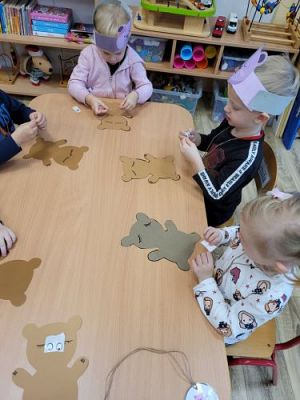 Grafika #28: 25.11.2021 Dzień Misia