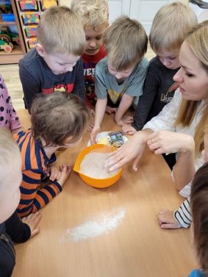 Grafika #33: 25.11.2021 Dzień Misia