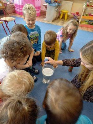 Grafika #2: KLUB MAŁEGO ODKRYWCY Jak powstaje deszcz