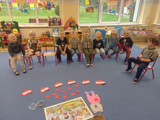 Grafika #9: Gr I wyzwanie: Kici Kocia i Przyjaźń 27.10.2021