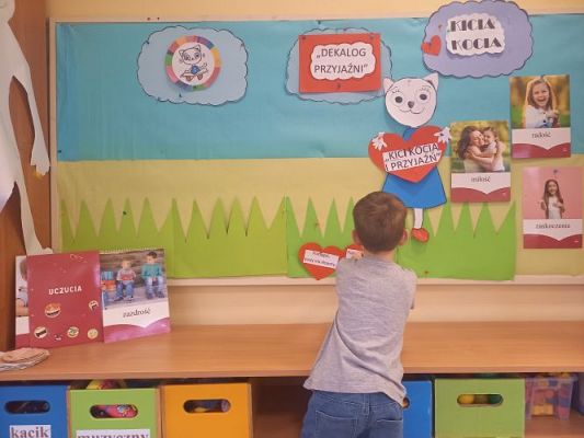 Grafika #19: Gr I wyzwanie: Kici Kocia i Przyjaźń 27.10.2021