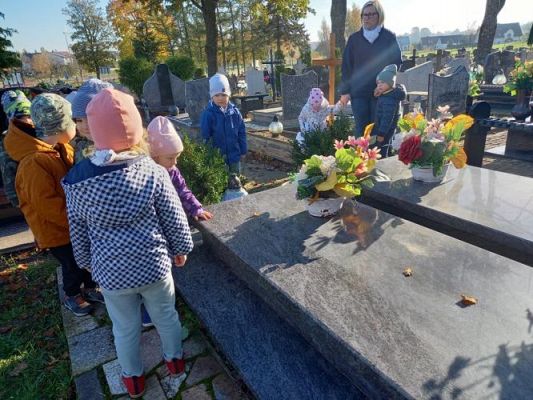 Grafika #7: #SzkołaPamięta