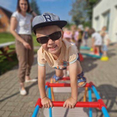 Grafika #2: Wakacyjne zabawy w ogrodzie przedszkolnym