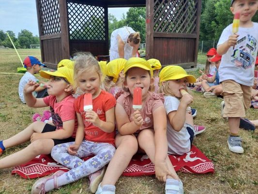 Grafika #3: 21.06.2023 Powitanie lata - Piknik na stadionie sportowym w Charbrowie