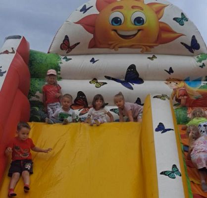 Grafika #8: 21.06.2023 Powitanie lata - Piknik na stadionie sportowym w Charbrowie