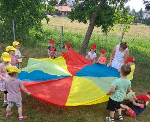 Grafika #13: 21.06.2023 Powitanie lata - Piknik na stadionie sportowym w Charbrowie