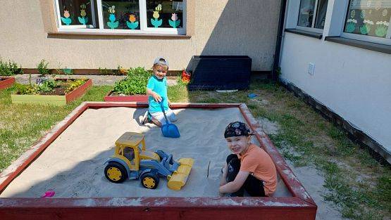 Grafika #8: 07.06.2023 Zabawy w ogrodzie przedszkolnym