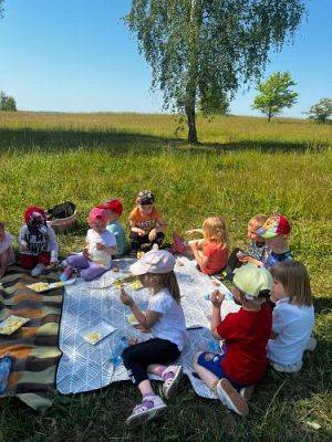 Grafika #29: 07.06.2023 Piknik i sesja zdjęciowa na łące - Grupa I