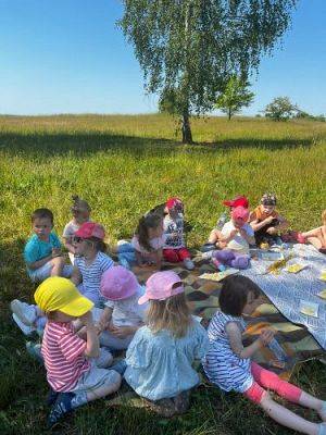 Grafika #30: 07.06.2023 Piknik i sesja zdjęciowa na łące - Grupa I