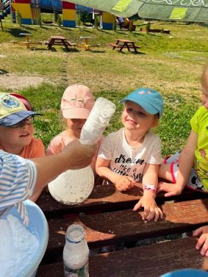 Grafika #35: 07.06.2023 Piknik i sesja zdjęciowa na łące - Grupa I