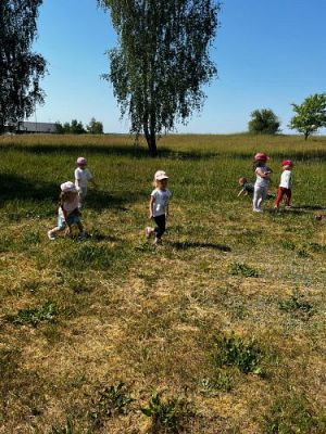 Grafika #61: 07.06.2023 Piknik i sesja zdjęciowa na łące - Grupa I