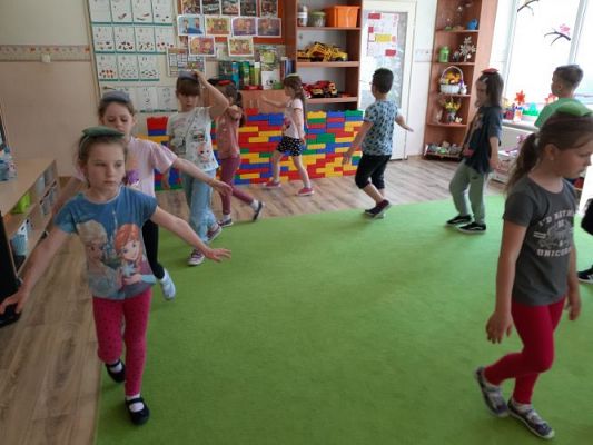 Grafika #15: Move Week - Sport to zdrowie - ćwiczenia gimnastyczne gr III