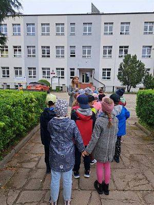 Grafika #2: 16.05.2023 Starszaki z wizytą w Szkole Podstawowej w Wicku