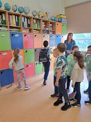 Grafika #7: 16.05.2023 Starszaki z wizytą w Szkole Podstawowej w Wicku