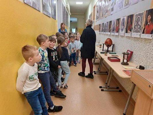 Grafika #15: 16.05.2023 Starszaki z wizytą w Szkole Podstawowej w Wicku