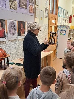 Grafika #20: 16.05.2023 Starszaki z wizytą w Szkole Podstawowej w Wicku